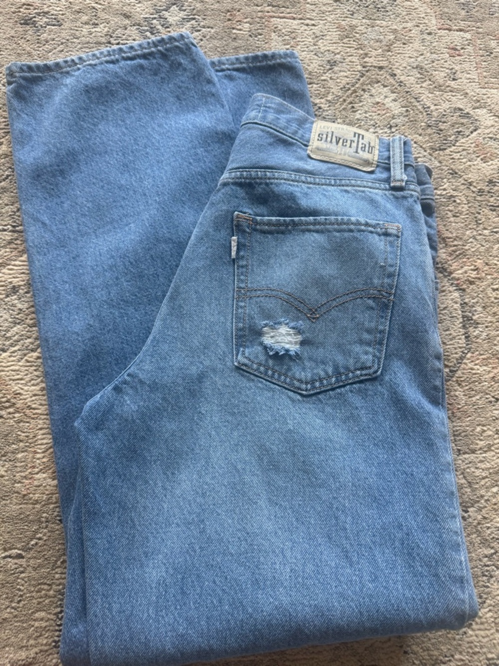 Levi's Men’s Light Blue Relaxed Jeans